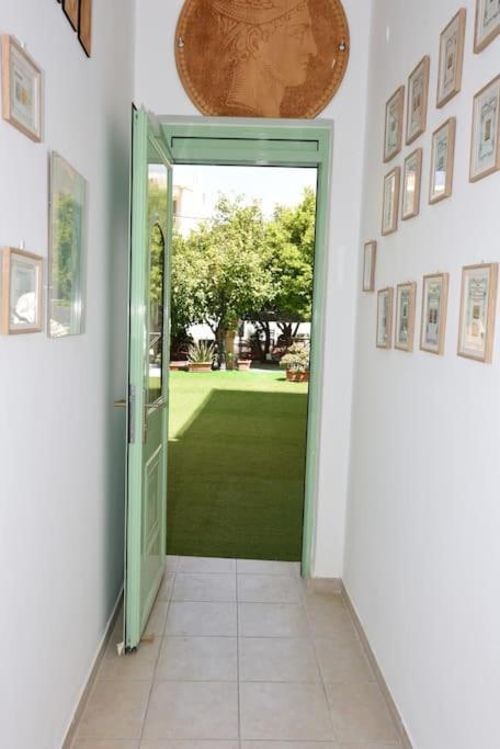 ηermes - 3 *
